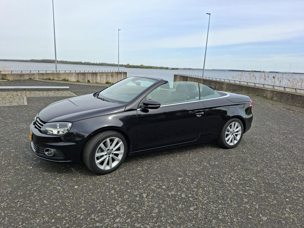 Volkswagen Eos 1.4 TSI 90KW 2012 Zwart, Auto's, Voorwielaandrijving, 4 cilinders, Cabriolet, 4 stoelen
