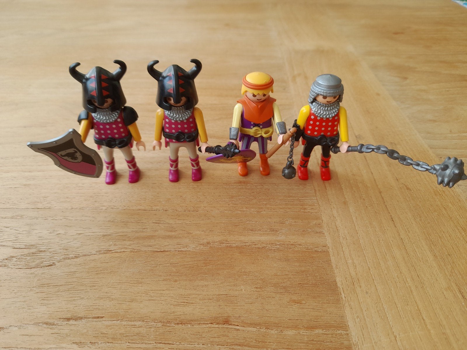 Set van 4 Playmobil Ridders met Wapens en Helmen, Ophalen of Verzenden, Zo goed als nieuw, Losse onderdelen, Figuren
