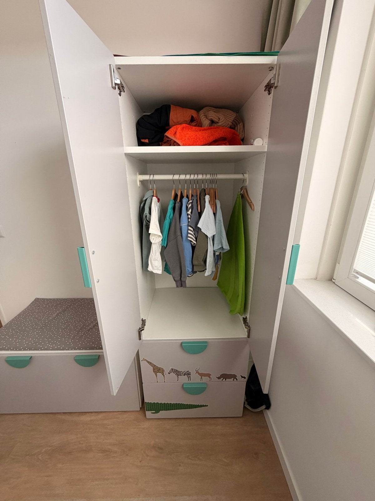 Ikea kinderkledingkast, Kinderen en Baby's, Kinderkamer | Commodes en Kasten, Ophalen, Zo goed als nieuw, Kast
