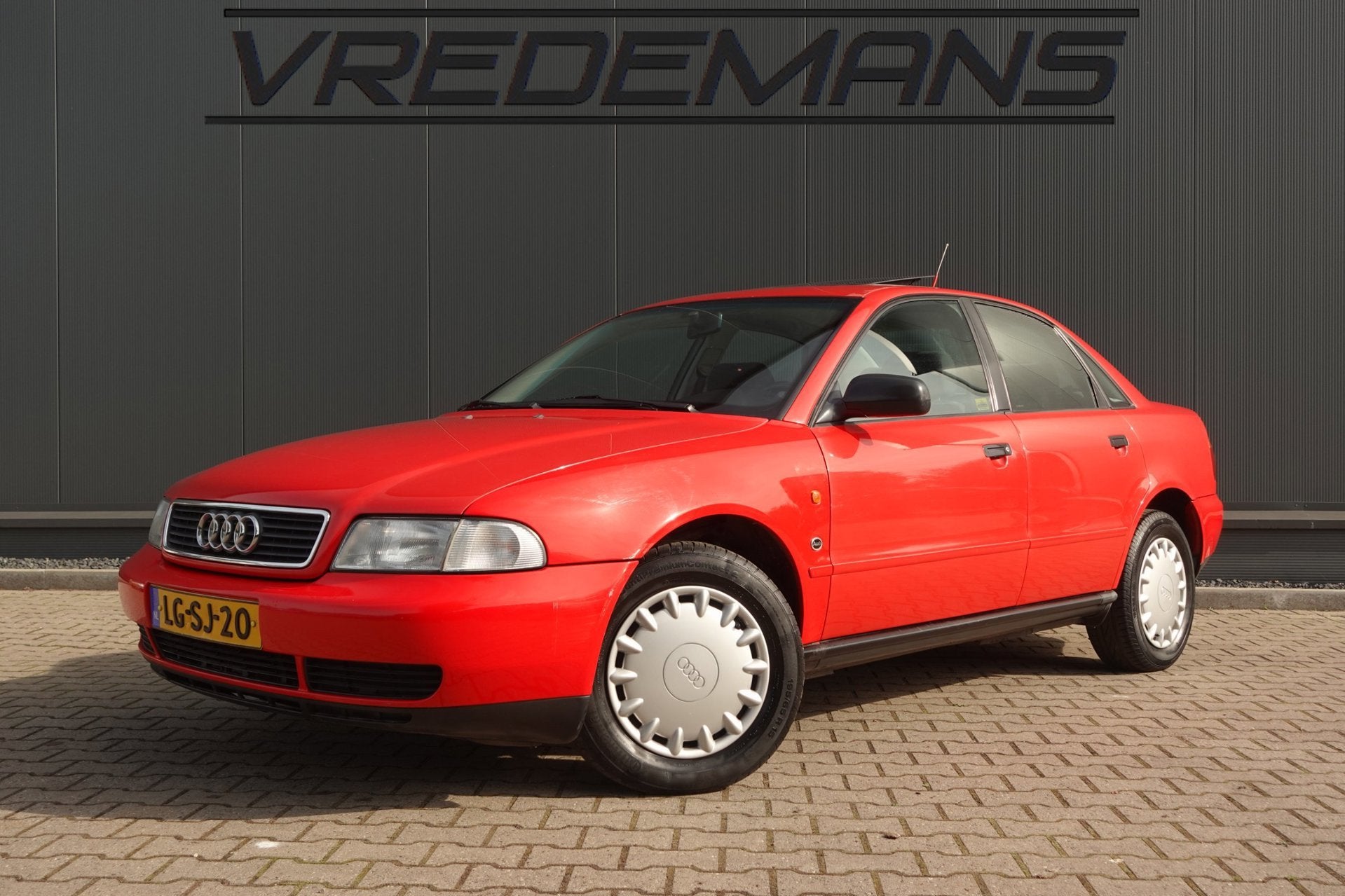 Audi A4 Limousine 1.8 5V, Auto's, Gebruikt, Zwart, A4, Origineel Nederlands