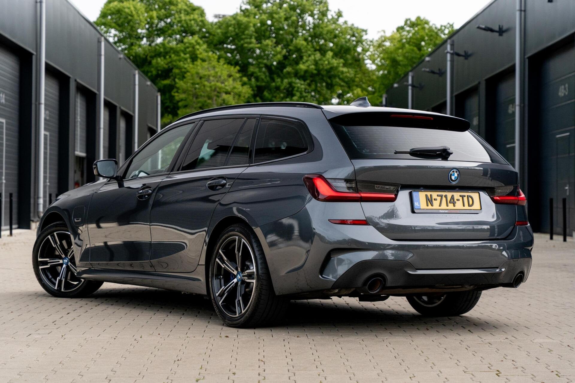 BMW 3-serie Touring 320e M-Sport *Pano* Leder* Vol* Dealer o, Auto's, 1998 cc, Gebruikt, Euro 6, 4 cilinders