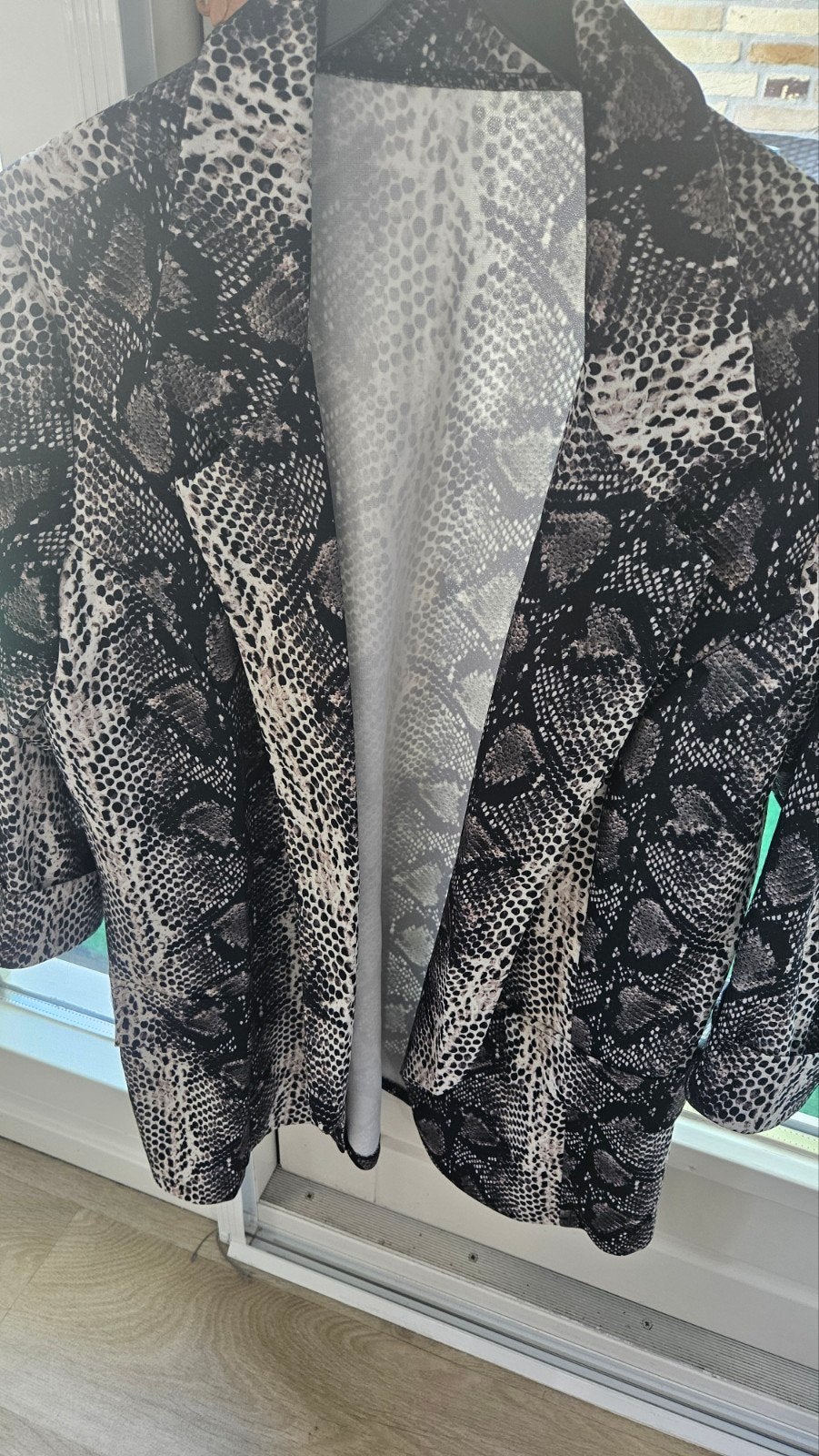 Soepele blazer met slangenprint, valt als M/L, Maat 38/40 (M), Overige kleuren, Ophalen of Verzenden, Jasje