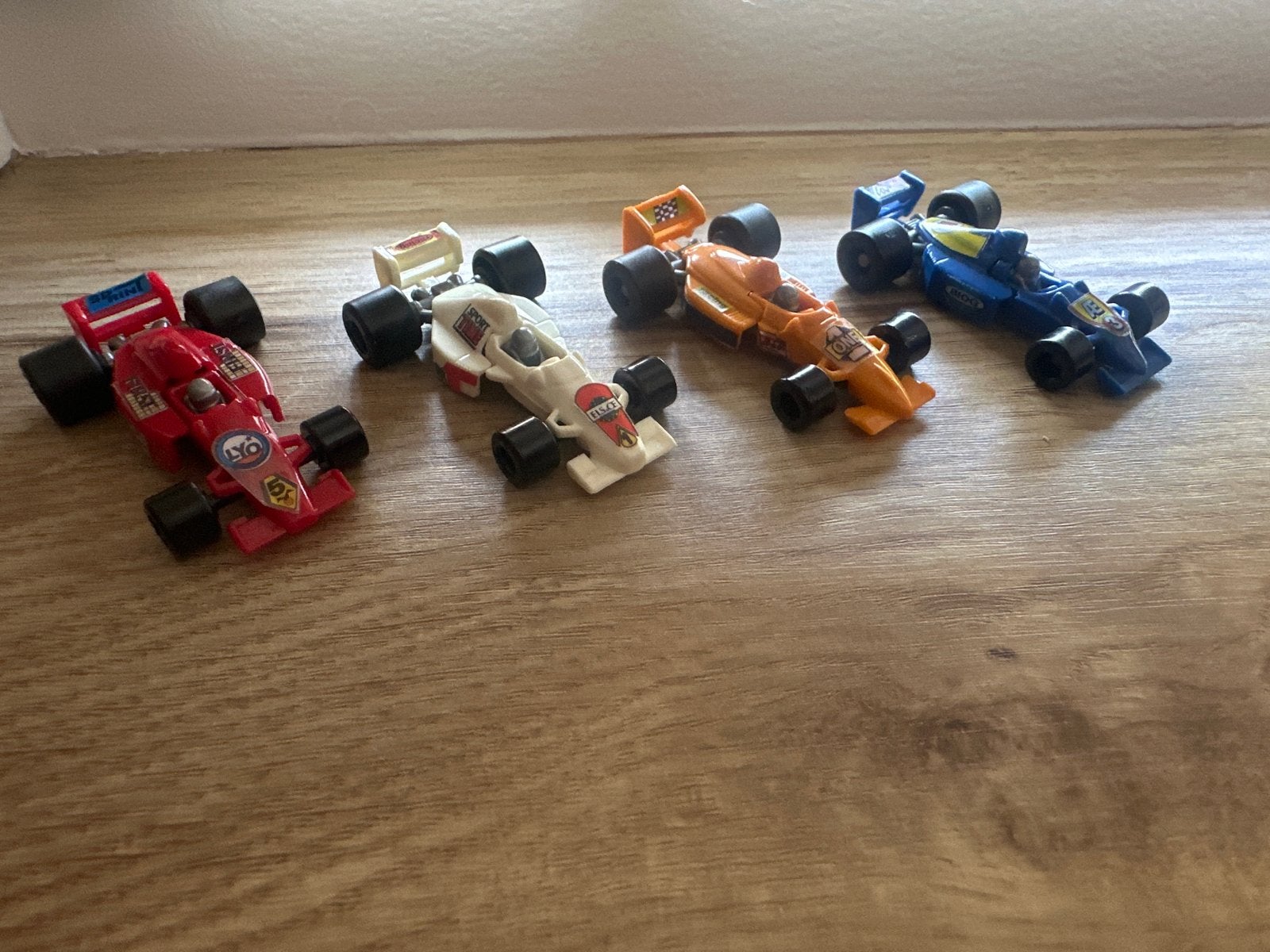 Kinder surprise 1998 - series k96 - nr. 80 tm 83, Ophalen of Verzenden, Zo goed als nieuw