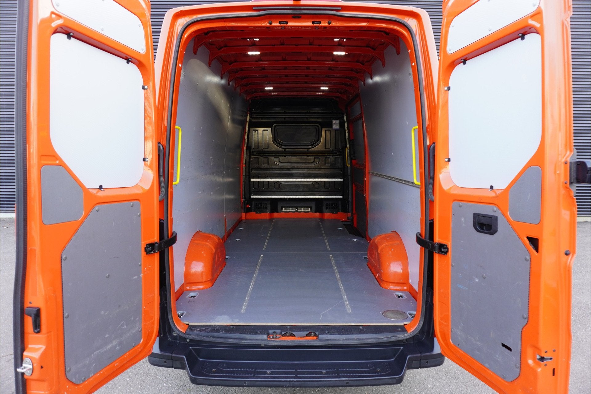 MAN TGE 140pk L4H3/L3H2 Apple Carplay Camera Airco Parkeerse, Achterwielaandrijving, Gebruikt, Bedrijf, 1968 cc