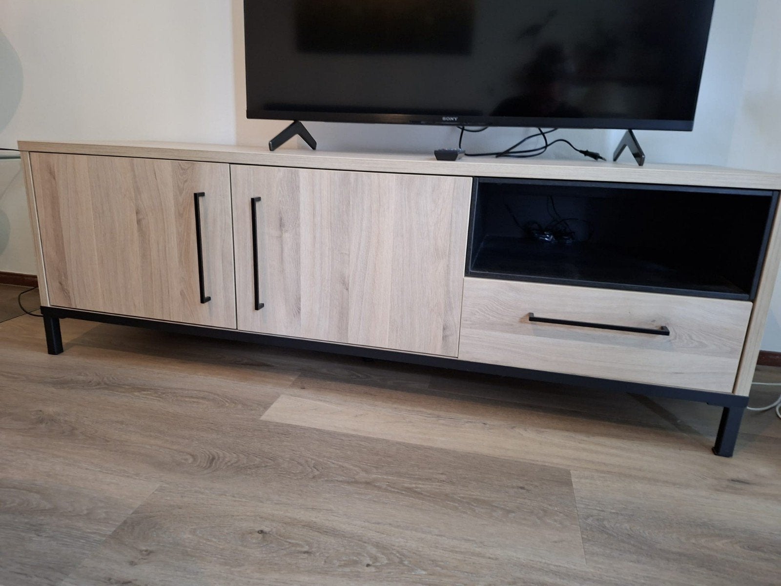 De Bommel - TV dressoir (150cm) Woodbridge - ZGAN, Ophalen, 100 tot 150 cm, Zo goed als nieuw, Minder dan 100 cm