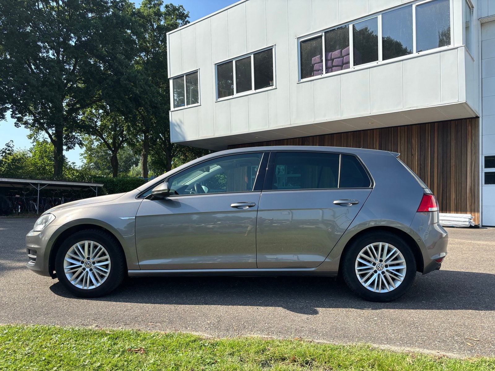 Volkswagen Golf 1.4 TSI automaat DSG 2014 Grijs, Auto's, Zwart, 4 cilinders, 1395 cc, 630 kg