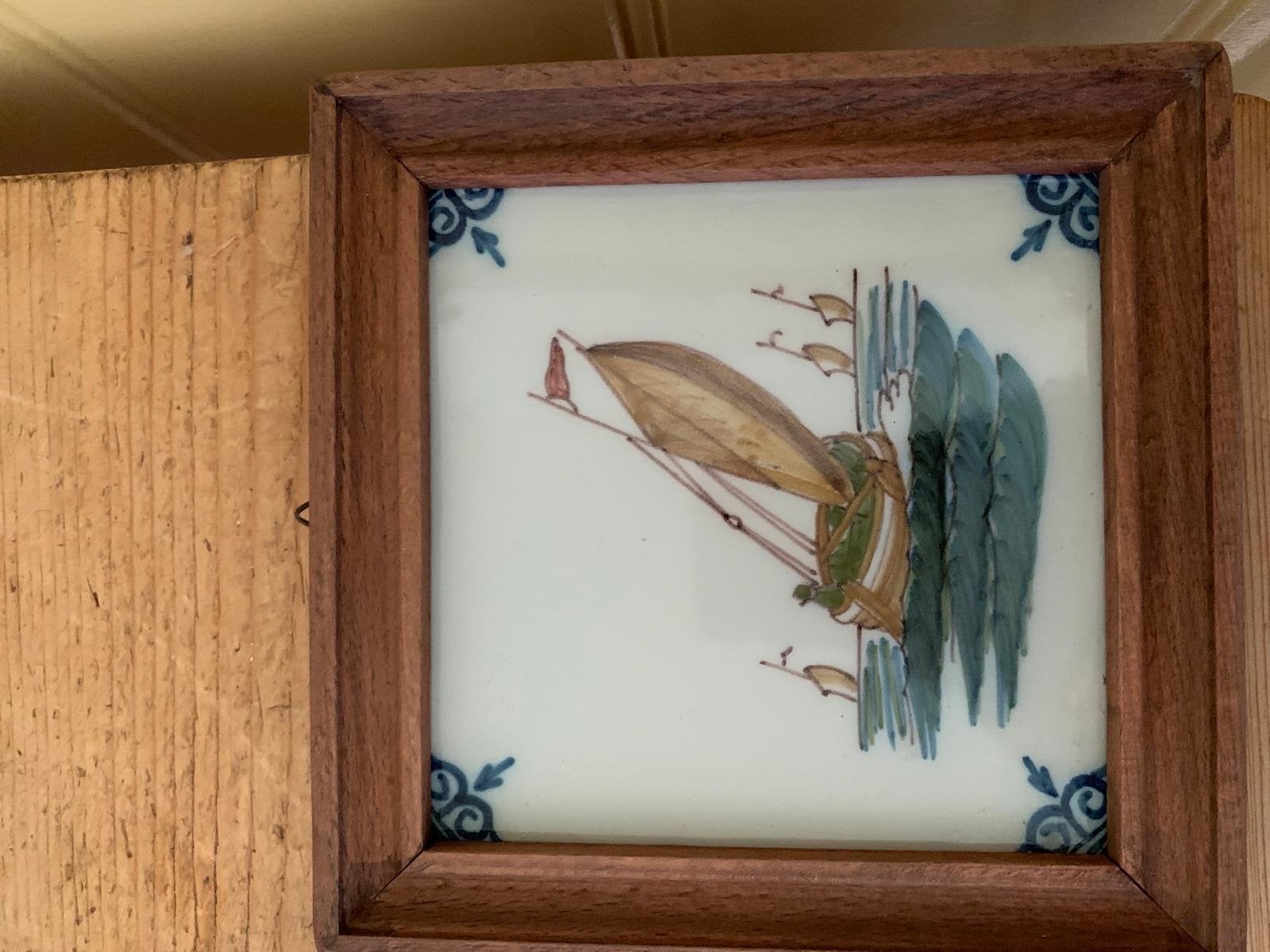 Set van 4 handgemaakte Makkum tegels in houten lijst, Antiek en Kunst, Ophalen of Verzenden