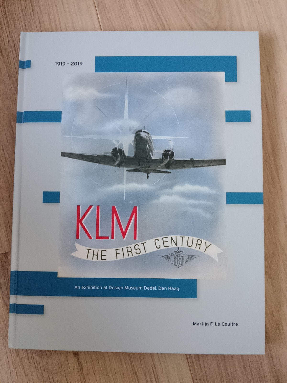 KLM The First Century - Martijn F. Le Coultre, Boeken, Ophalen of Verzenden, Nieuw, Martijn F. Le Coultre, Nederland