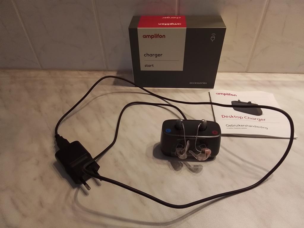 Amplifon oplader incl. hoortoestel, model C-3., Ophalen of Verzenden