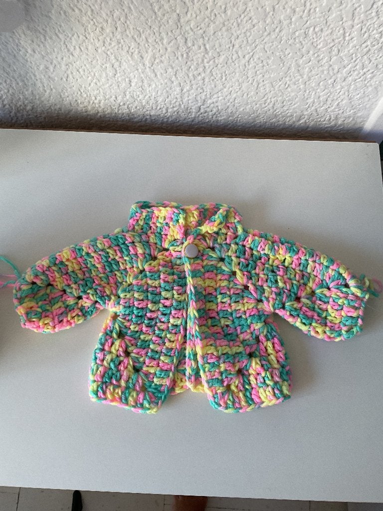 Baby Born jasje zachte kleurtjes handgemaakt, Kinderen en Baby's, Speelgoed | Poppen, Ophalen of Verzenden, Nieuw, Babypop