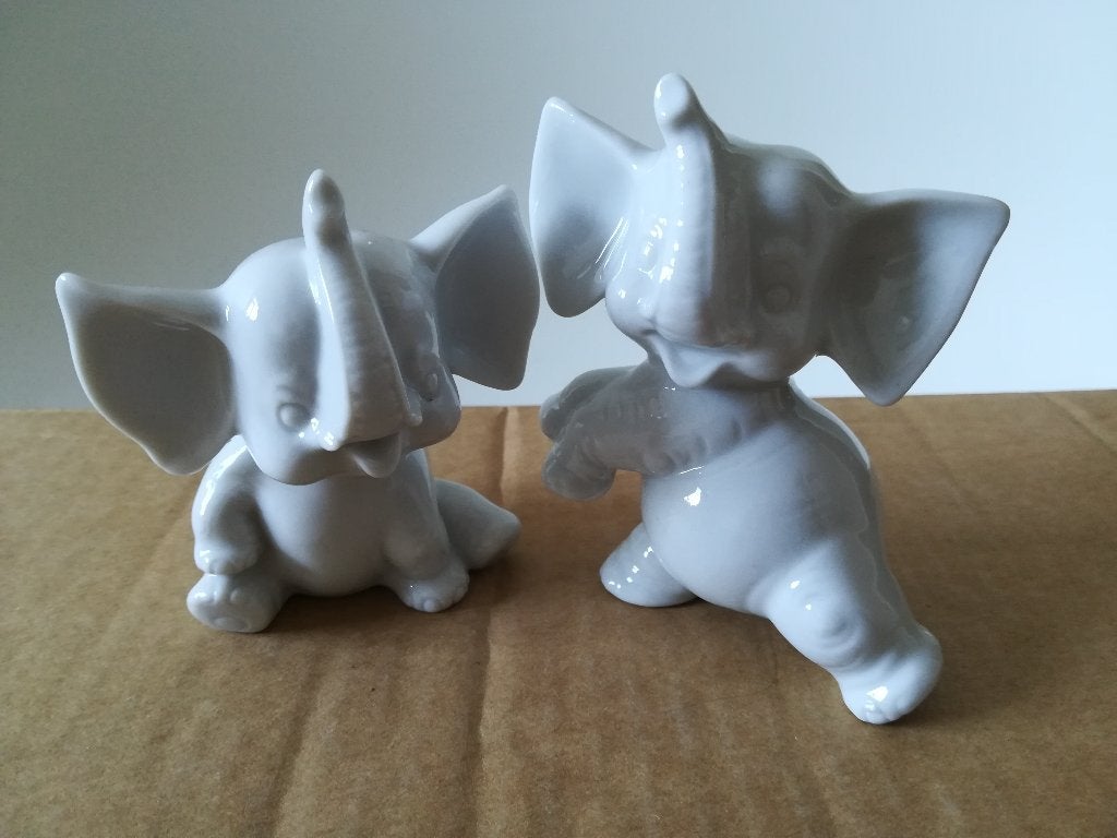 2 Witte Vintage Porseleinen Olifanten, Ophalen of Verzenden, Zo goed als nieuw, Overige typen