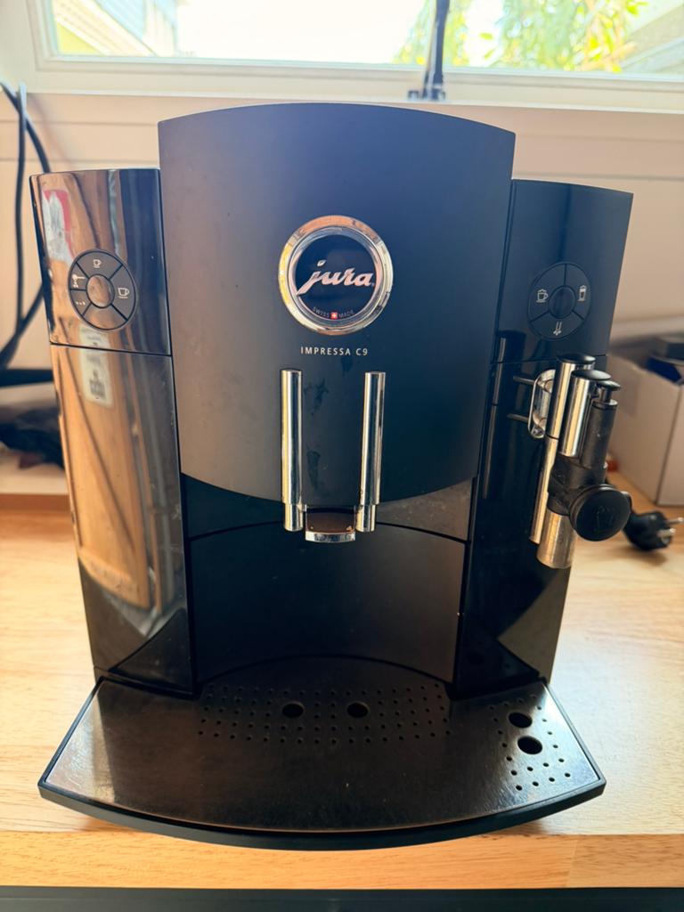 Jura c9 volautomaat., Witgoed en Apparatuur, Koffiezetapparaten, Ophalen of Verzenden, Zo goed als nieuw, Koffiemachine