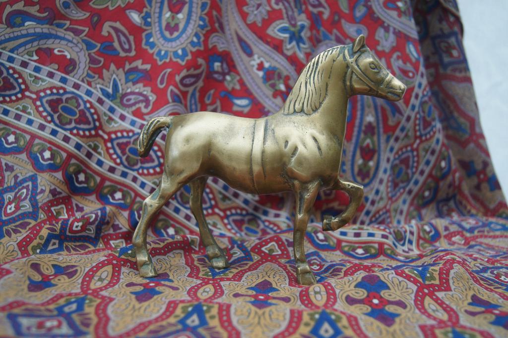 Paardje  ( Brons, Antiek en Kunst, Ophalen of Verzenden, Brons