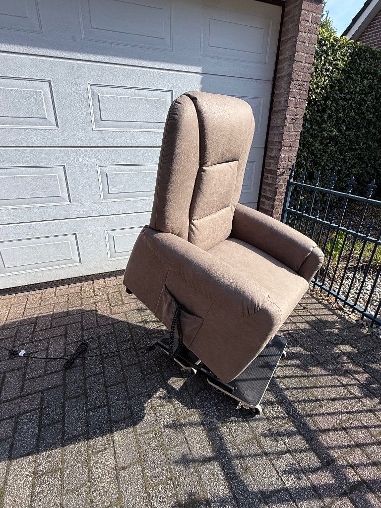 Foto 8 van elektrische NIEUWE sta op / relax fauteuil