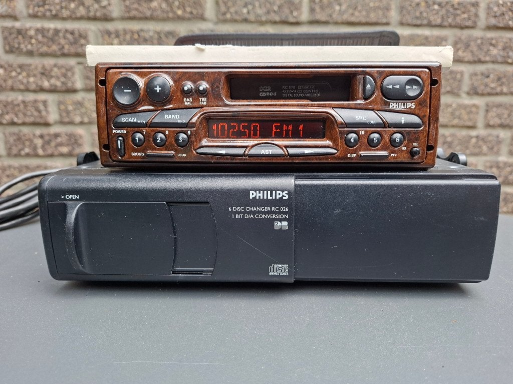 Philips autoradio, cassette, CD  mooi voor Youngtimer, Ophalen of Verzenden, Zo goed als nieuw