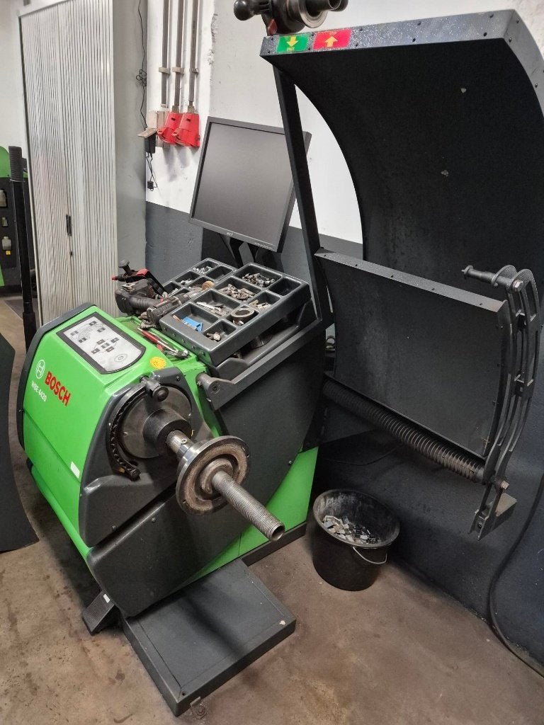 Bosch WBE 4420 Bandenapparaat Balanceermachine, Ophalen of Verzenden, Gebruikt