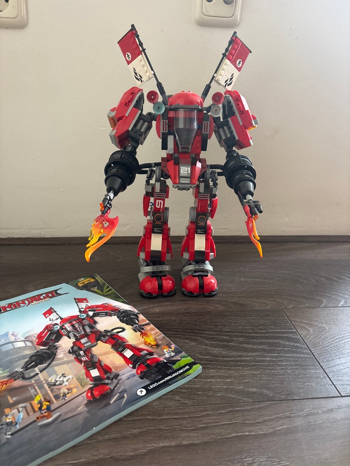 LEGO Ninjago (70615) - vuurmecha. Compleet met boekje, Ophalen of Verzenden, Zo goed als nieuw