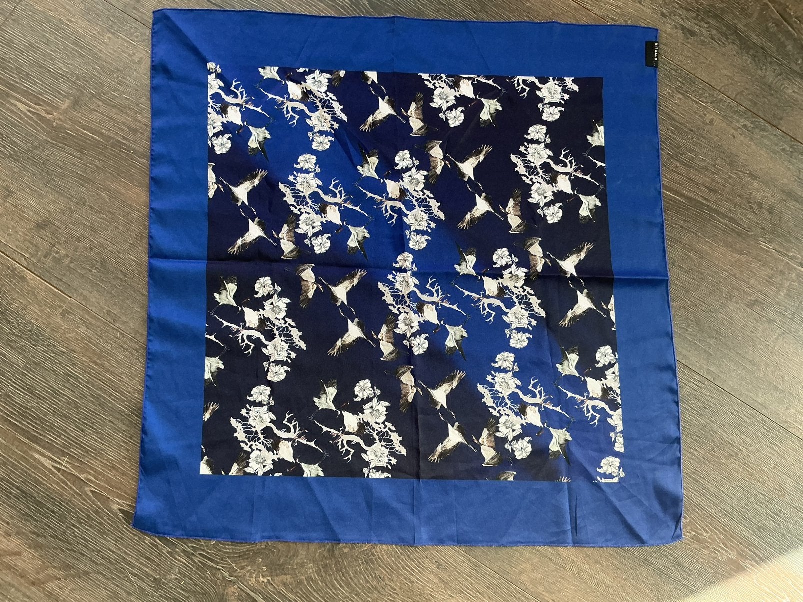 RITUALS Scarf sjawl sjaal shawl Kraanvogels blauw wit 60x60, Ophalen of Verzenden, Zo goed als nieuw, Maat 46/48 (XL) of groter