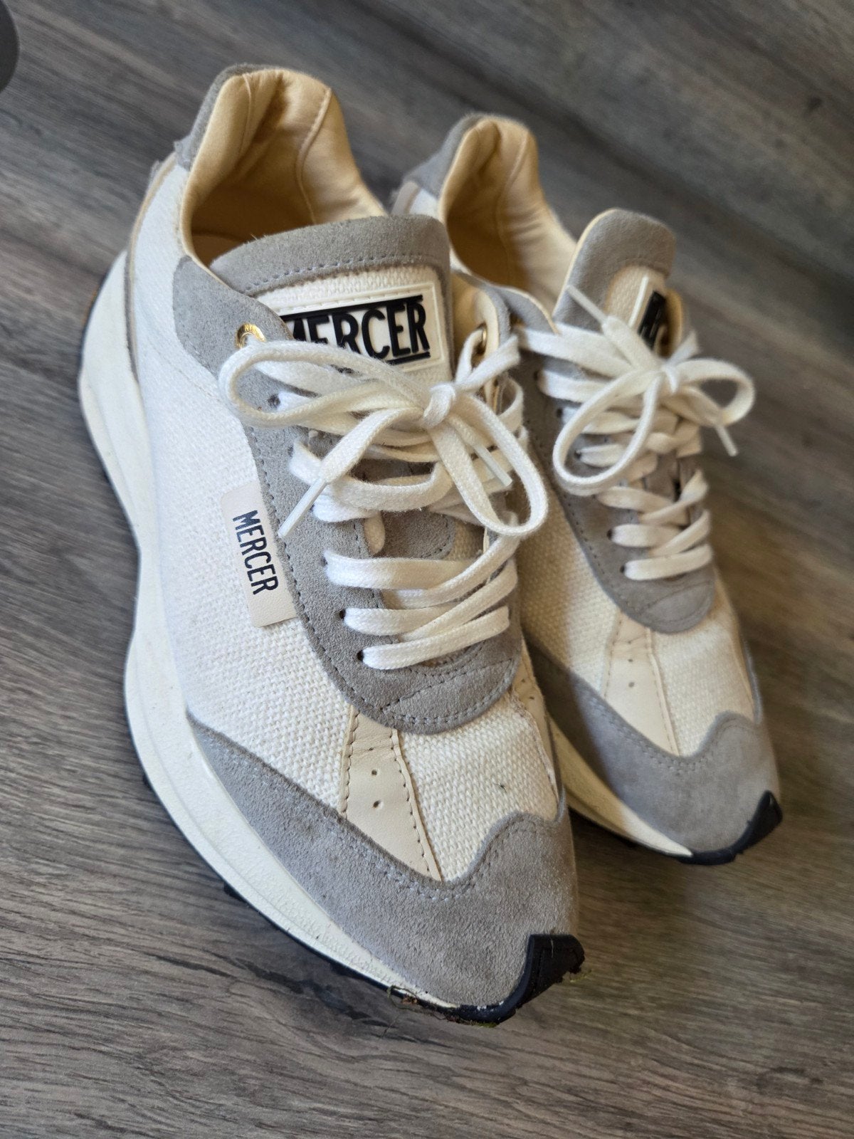 MERCER MT 39, Ophalen of Verzenden, Gedragen, Sneakers of Gympen