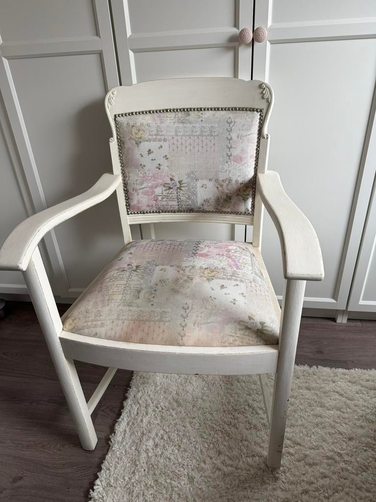 Nostalgisch stoeltje, Antiek en Kunst, Antiek | Meubels | Stoelen en Banken, Ophalen of Verzenden