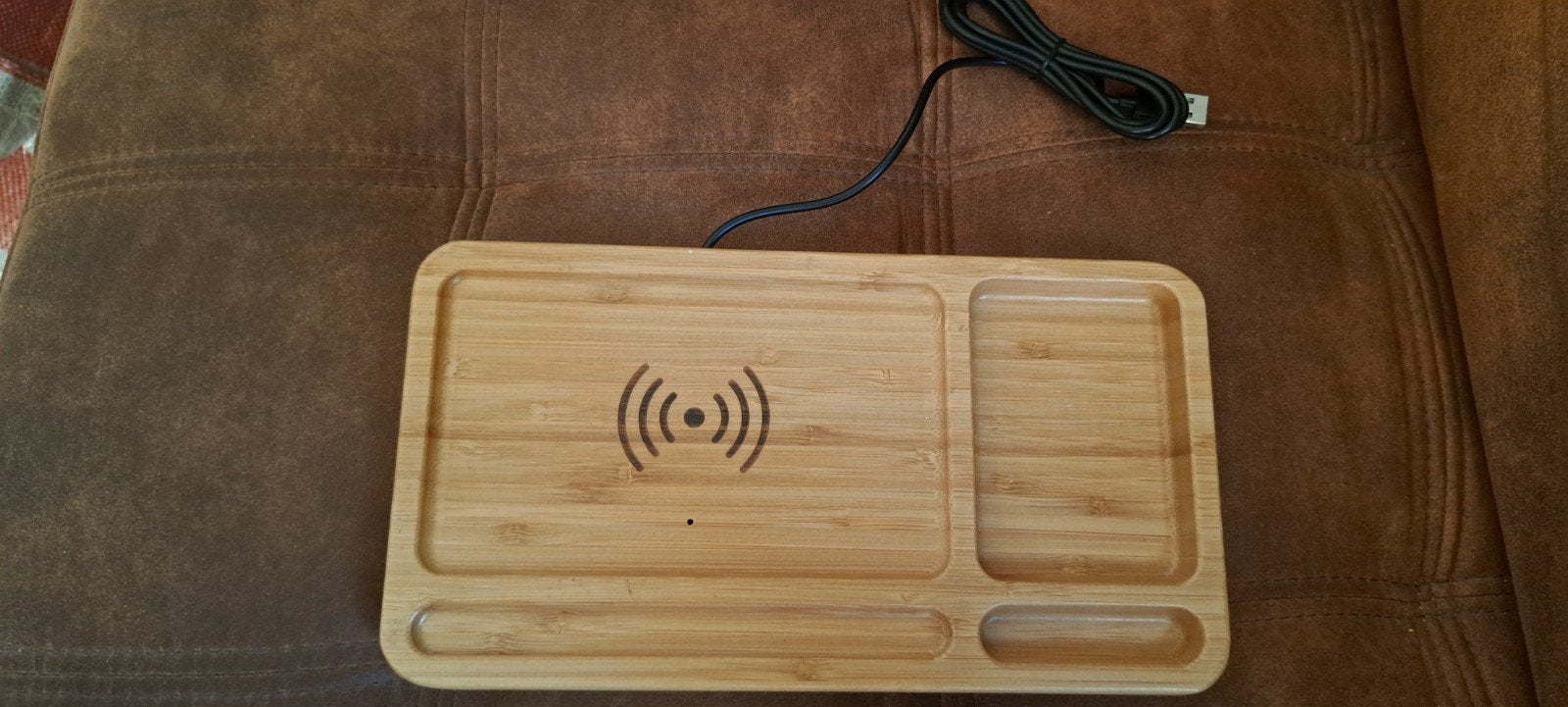 Nieuwe Bamboe desk organizer met 5W draadloze oplader, Universeel, USB-C, Draadloze oplader, Nieuw