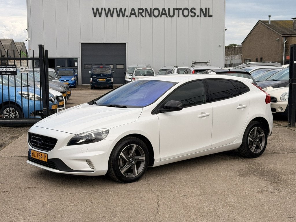 Volvo V40 2.0 D2 120 PK R-Design Business EURO 6, 6-BAK, AIR, Auto's, Volvo, Voorwielaandrijving, Gebruikt, 4 cilinders, 1969 cc