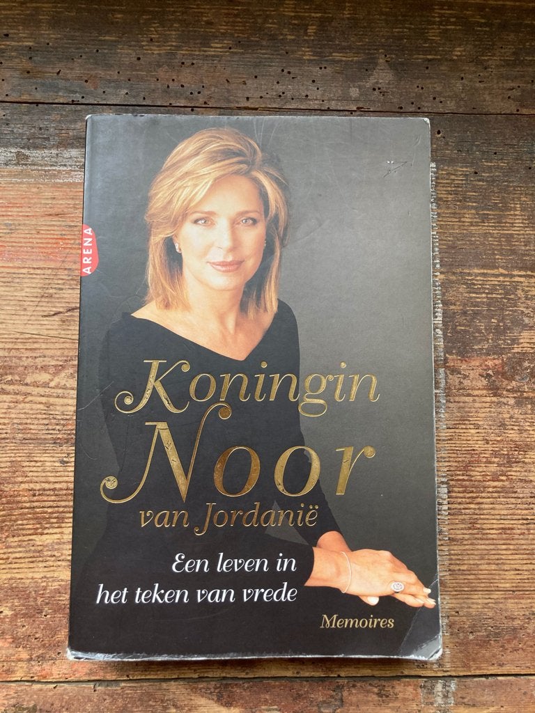 Koningin Noor van Jordanië - boek - memoires      , Ophalen of Verzenden, Zo goed als nieuw, Koningin Noor, Overige