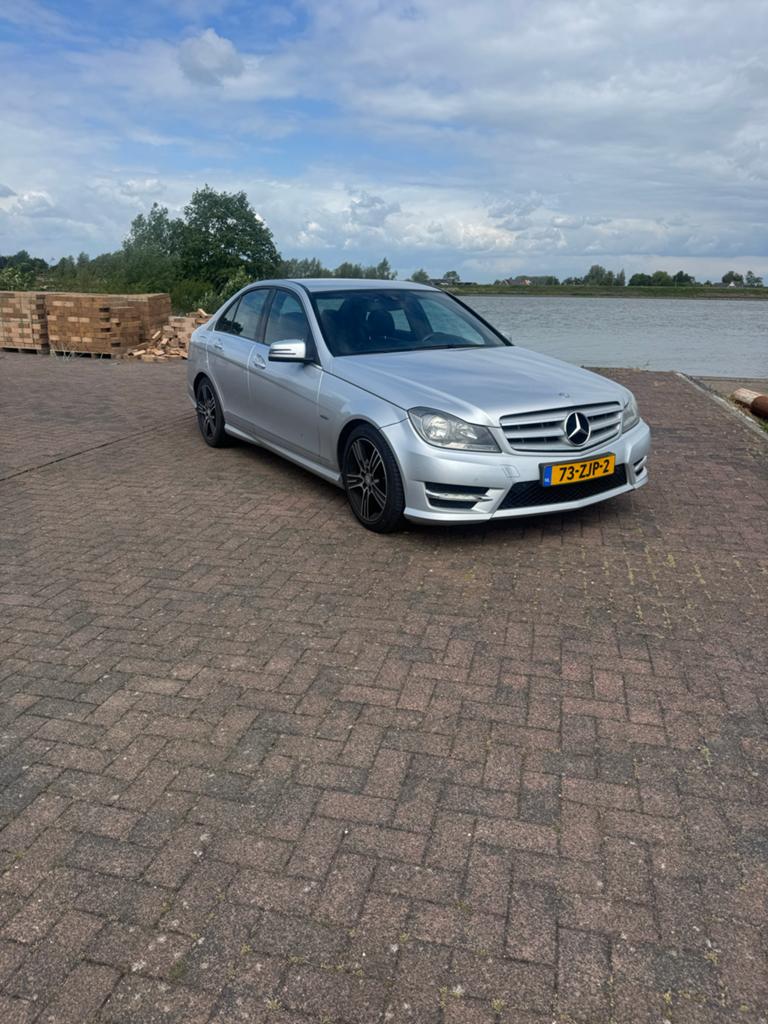 Te koop stoere Mercedes-Benz C-Klasse 1.8 C180 CGI, Automaat, 745 kg, 1800 kg, 1796 cc