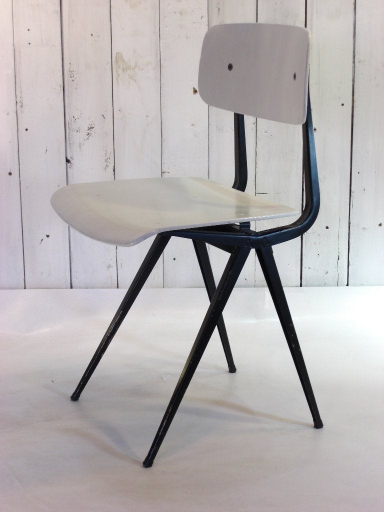 Vintage Ahrend stoel Result, Huis en Inrichting, Stoelen, Gebruikt, Vijf, Zes of meer stoelen, Hout, Metaal, Wit, Ophalen