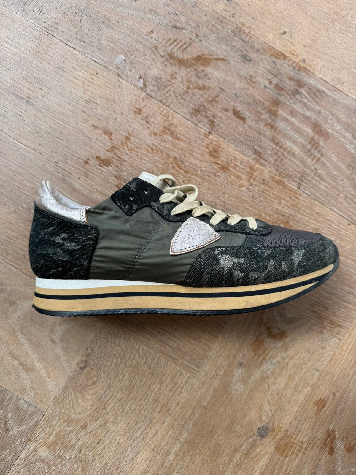 Philippe Model kaki sneakers, maat 40, Kleding | Dames, Overige kleuren, Ophalen of Verzenden, Sneakers of Gympen, Gedragen