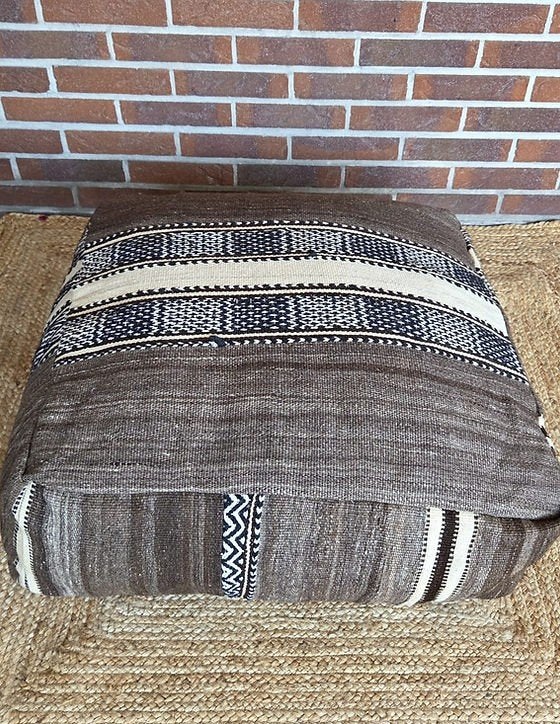 Marokkaanse vintage berber poef, poefs marokko
Kelim, Huis en Inrichting, Banken | Voetenbanken en Poefen, Ophalen of Verzenden