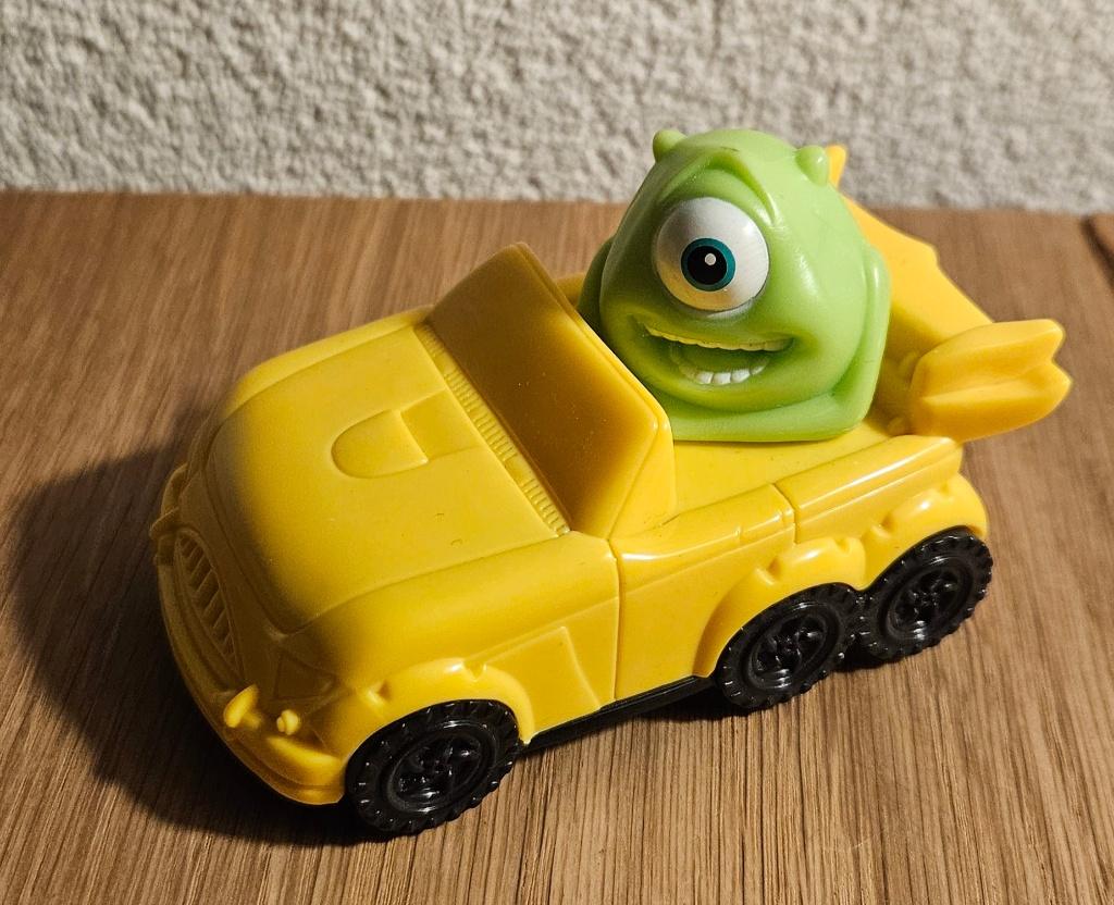 Disney Pixar film 2004 Monsters, Mike Wazowski, gele auto!, Verzamelen, Ophalen of Verzenden, Overige figuren, Nieuw, Beeldje of Figuurtje