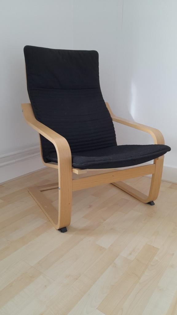 IKEA Poäng fauteuil met zwart kussen, Huis en Inrichting, Stoelen, Ophalen, Gebruikt, Modern, Scandinavisch, Zwart