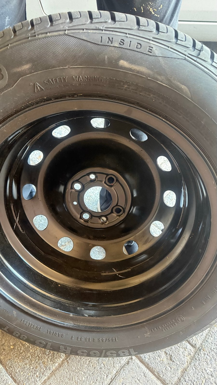 2x Wieldeksels  + 1 reserverwiel op stalen velg (185/65 R15), Ophalen, Zo goed als nieuw