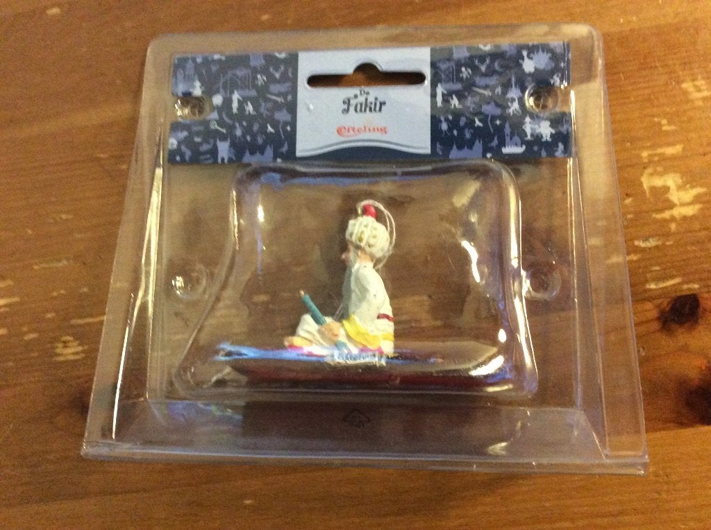 Efteling De vliegende Fakir LuVille figuurtje. hanger. Nieuw, Ophalen of Verzenden, Nieuw, Beeldje of Poppetje