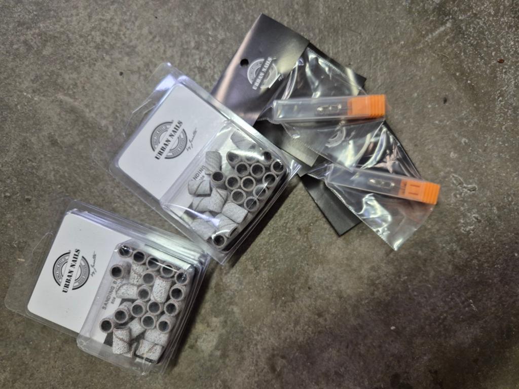 Nieuw compleet urban nails sanding barrel freesbit schuurrol, Overige kleuren, Nieuw, Ophalen of Verzenden, Handen en Nagels