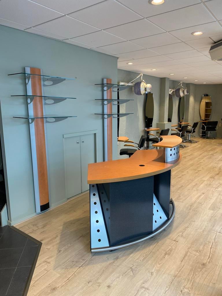 Complete Kapsalon Inventaris - Direct Klaar voor Gebruik