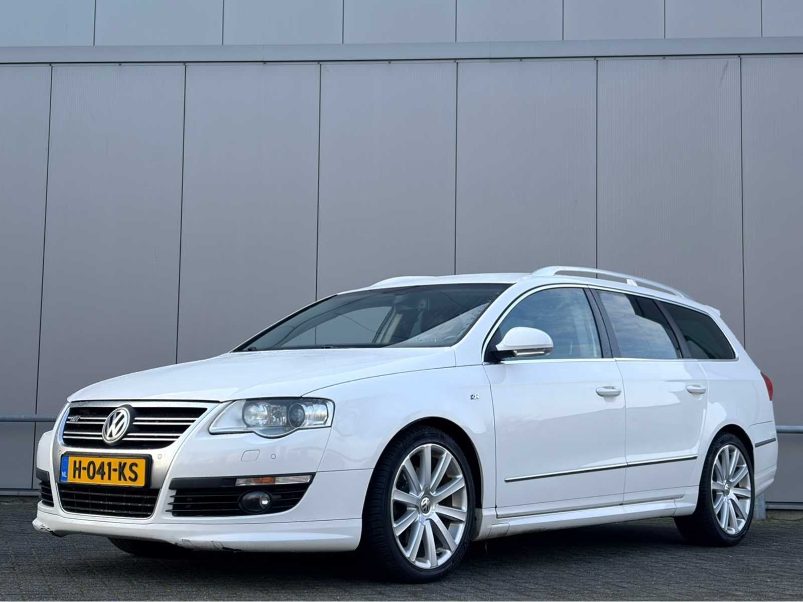 2009 - Volkswagen - Passat Variant 2.0 FFSI Highline - Perso, Auto's, Gebruikt, 4 cilinders, 1984 cc, Wit