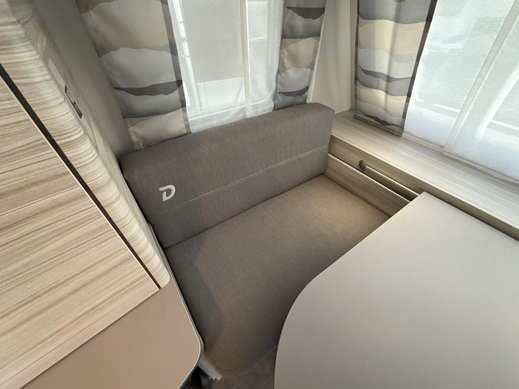 Dethleffs C'Joy Active 460 LE ENKELE BEDDEN-ACTIE MODEL, Standaardzit, Bedrijf, Dethleffs, 5 tot 6 meter