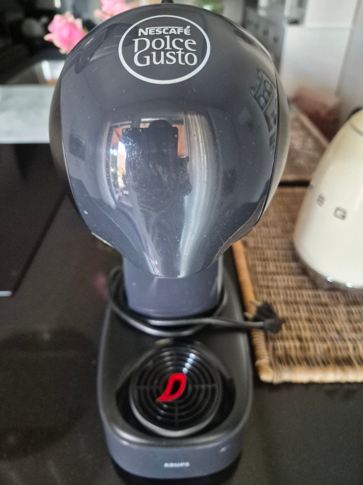 Dolce gusto Krups koffiezetter, Witgoed en Apparatuur, Koffiezetapparaten, Ophalen of Verzenden, Zo goed als nieuw, Koffiemachine