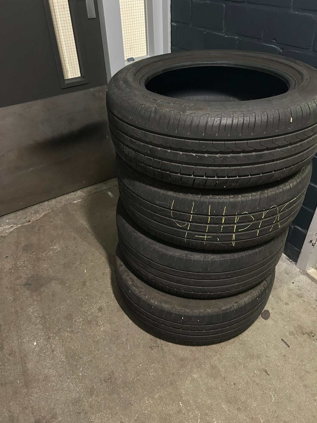 4x Pirreli Cinturato P 225/55R17 RFT, Ophalen, Gebruikt