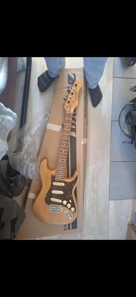 Stagg elektrische gitaar s300 3/4- Zo goed als nieuw, Ophalen of Verzenden, Zo goed als nieuw, Solid body, Overige merken