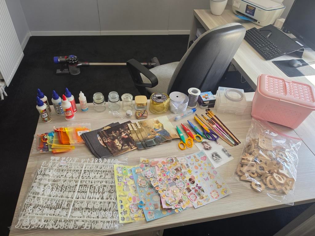 Grote knutselset met diverse materialen, Hobby en Vrije tijd, Knutselen, Ophalen of Verzenden