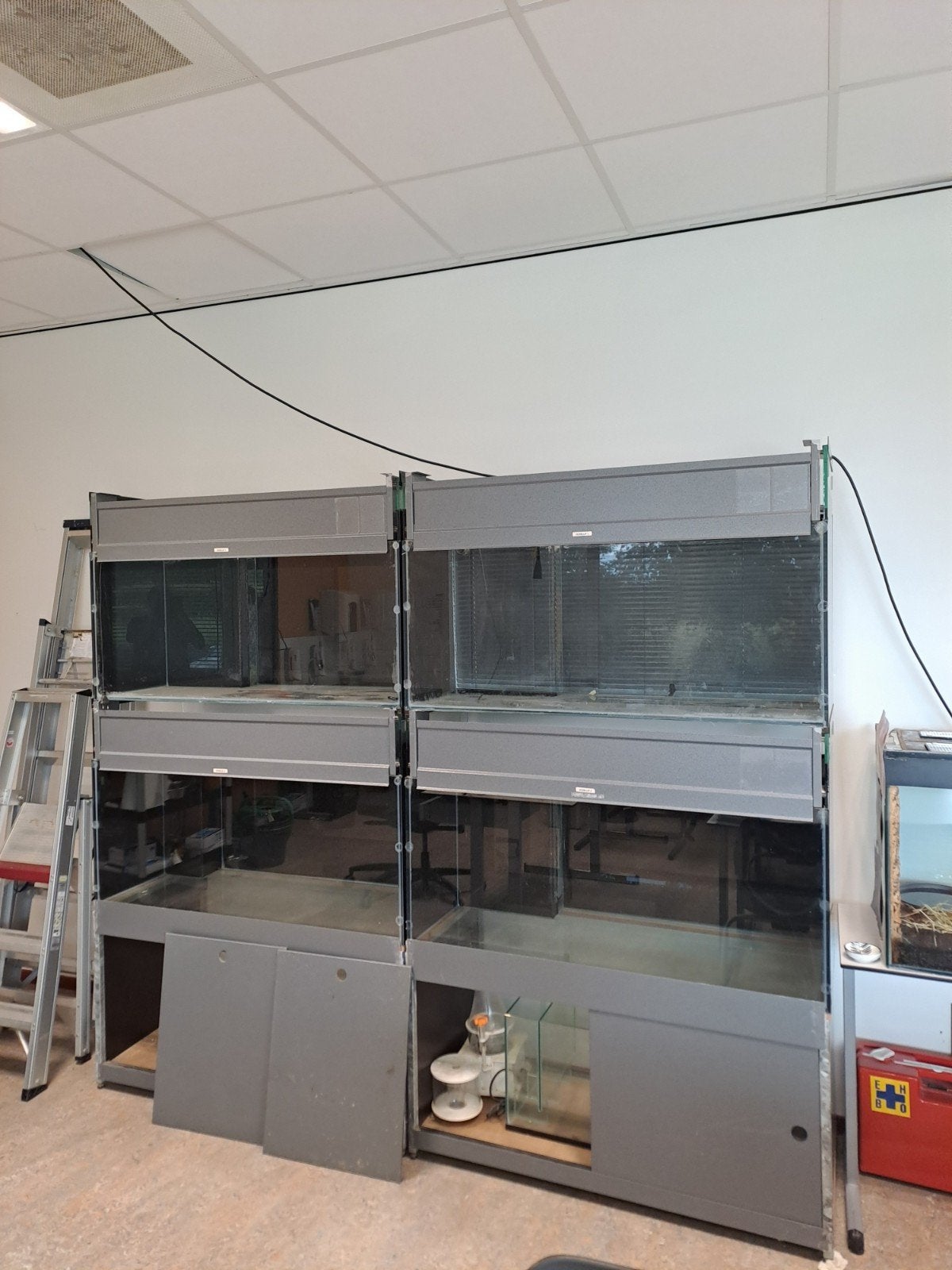 Aquaria stelling T.e.a.b, Ophalen, Gebruikt, Leeg aquarium
