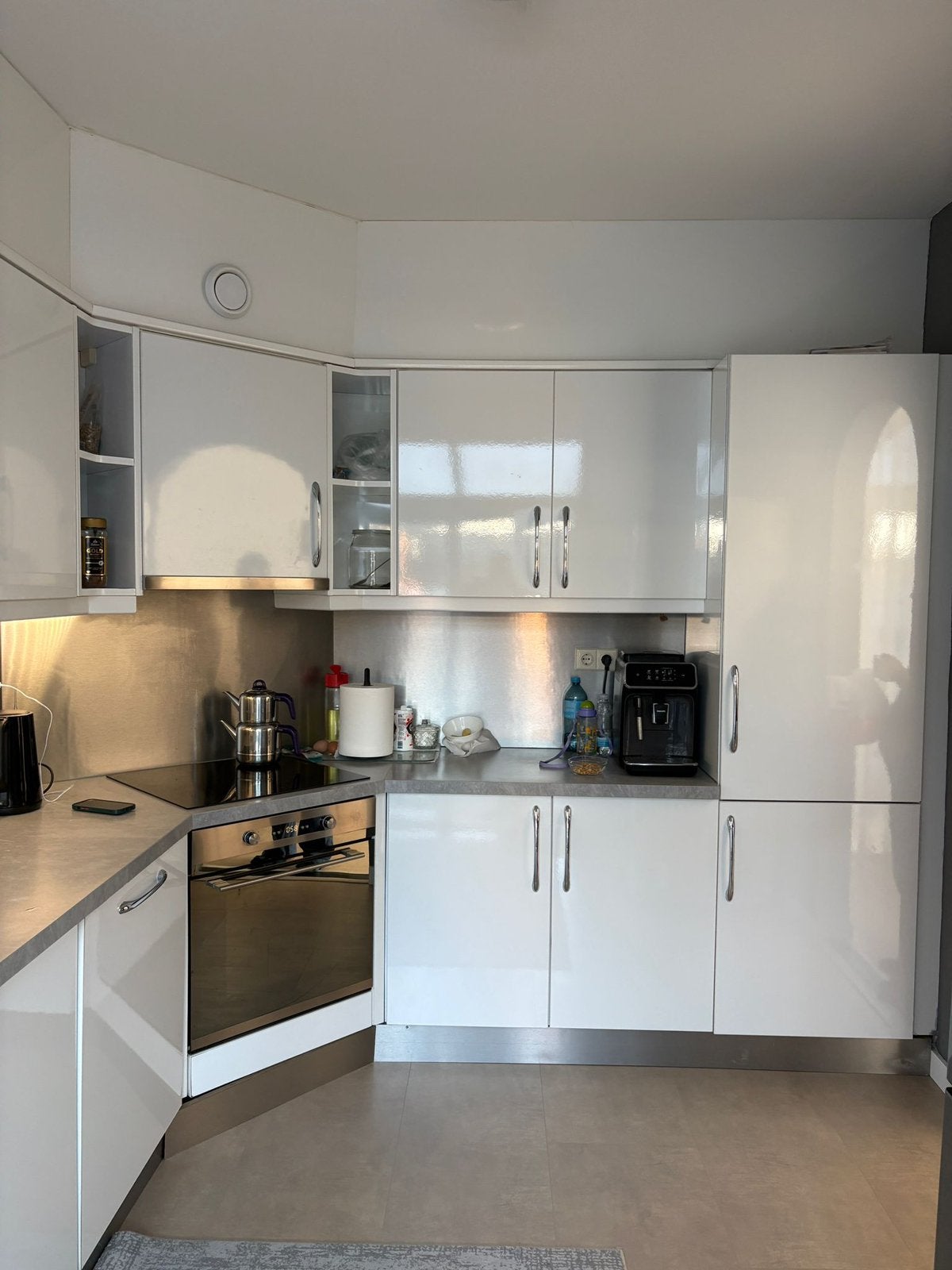 Complete keuken inc apparaten vanaf eind September beschikba, Ophalen of Verzenden, Zo goed als nieuw