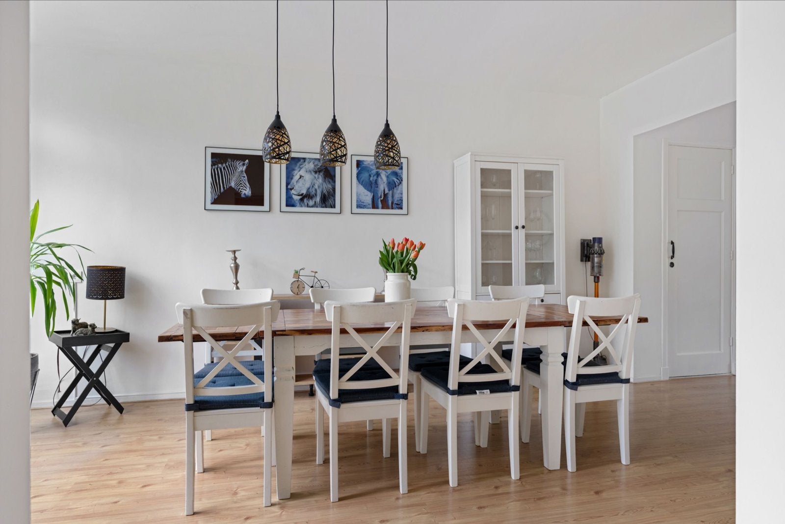 Uitschuifbare eettafel met 8 stoelen en IKEA Hemnes kast, Ophalen, Gebruikt, 50 tot 100 cm, Vijf personen of meer