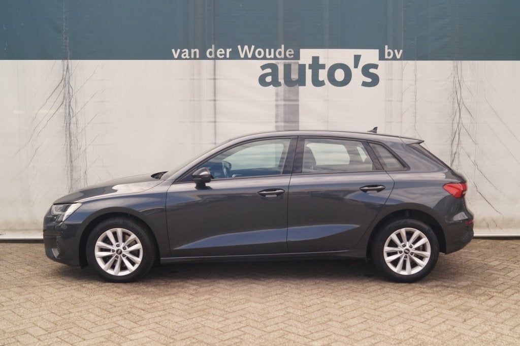 Audi A3 Sportback 30 2.0 TDI 85kw Edition -NAVI-DIGI-ECC-PDC, Auto's, Audi, Dealer onderhouden, Gebruikt, Euro 6, 4 cilinders