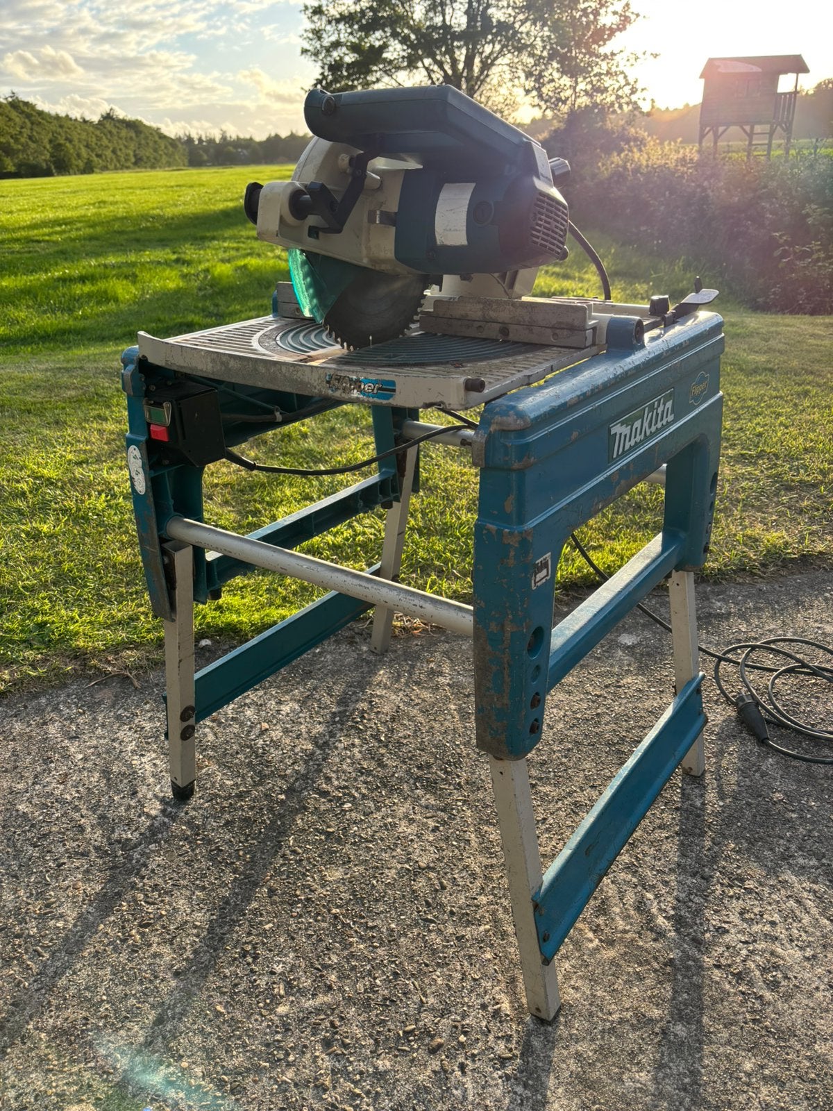 Makita flipper zaagtafel afkortzaag mobiel lf1000, Ophalen, Gebruikt, Afkortzaag, 30 tot 70 mm
