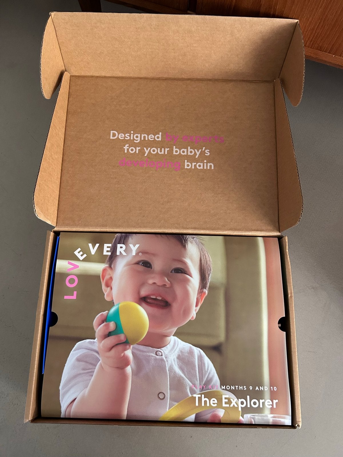Lovevery The Explorer Play Kit (9-10 maanden), Ophalen of Verzenden, Zo goed als nieuw, Overige typen