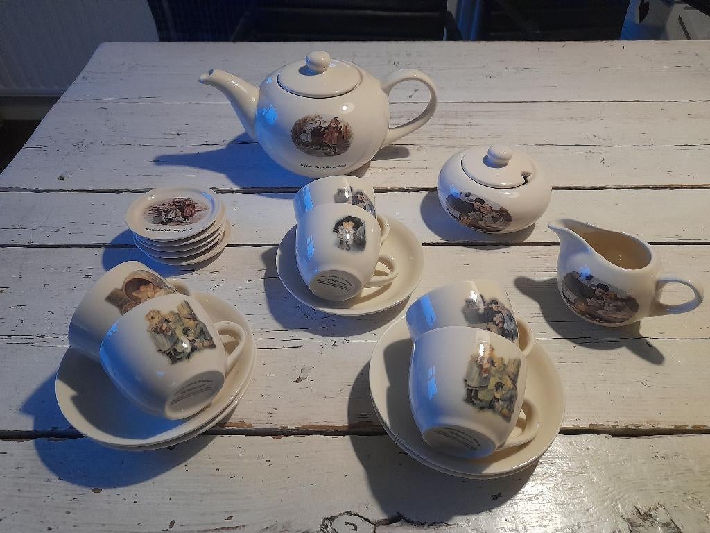 Ot en Sien servies, Huis en Inrichting, Ophalen, Zo goed als nieuw, Overige stijlen, Kop(pen) en/of Schotel(s)